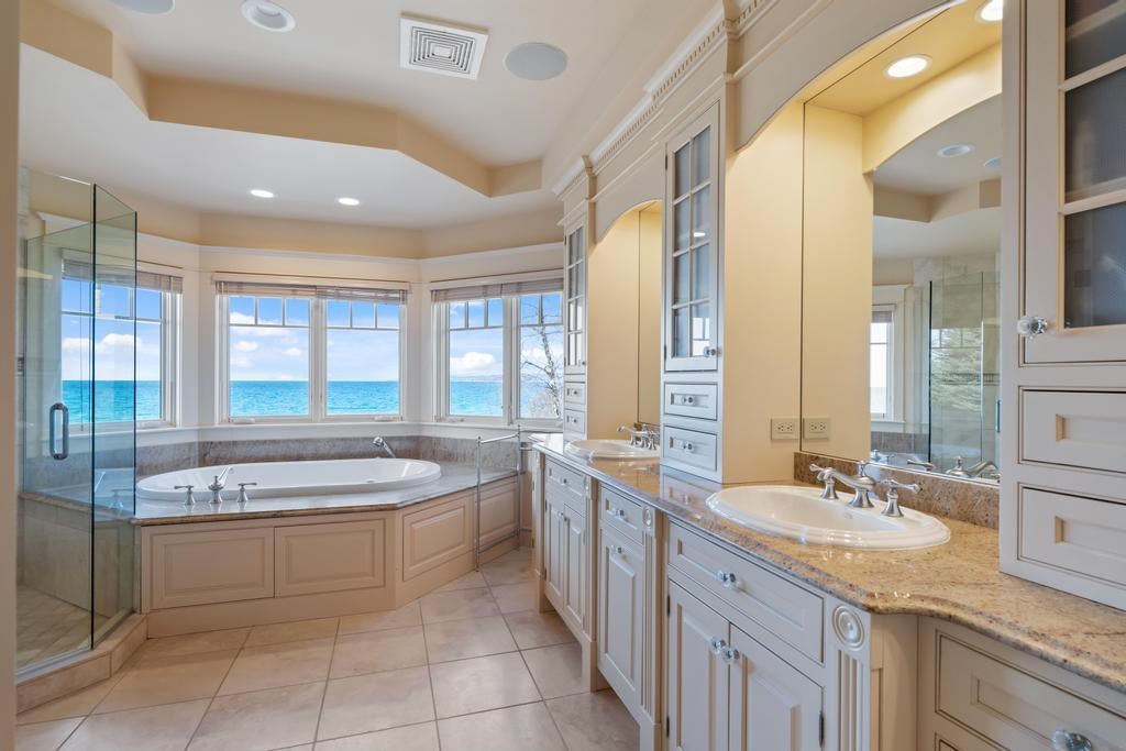 4050 Peninsula Drive Bay Harbor MI 49770