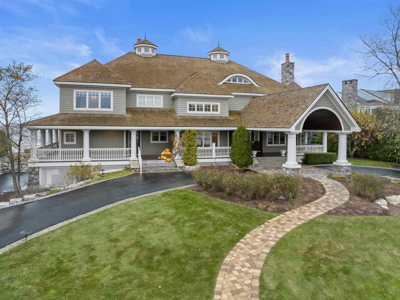 4050 Peninsula Drive Bay Harbor MI 49770