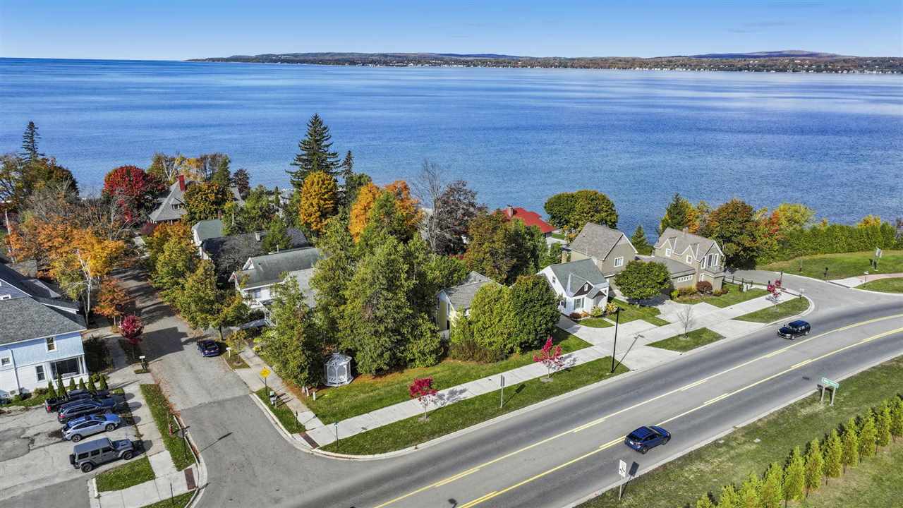 1 Rosedale Avenue Petoskey MI 49770