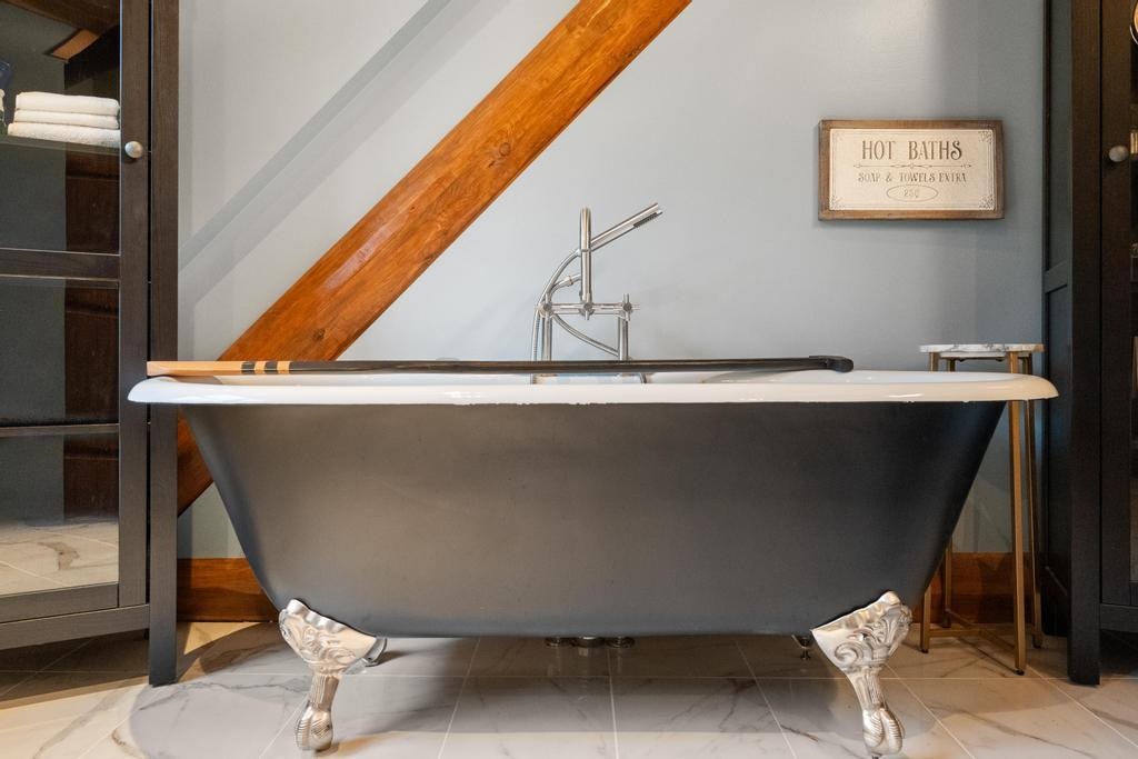 6275 Cut Off Road Afton MI 49705