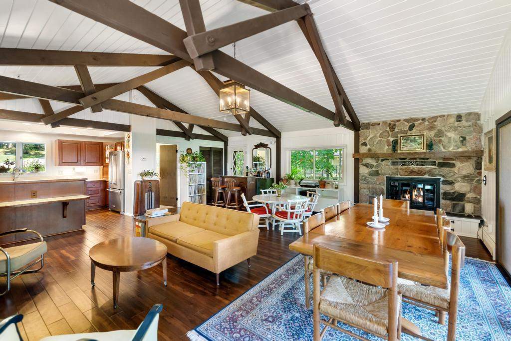 121 Hill Drive Harbor Springs MI 49740