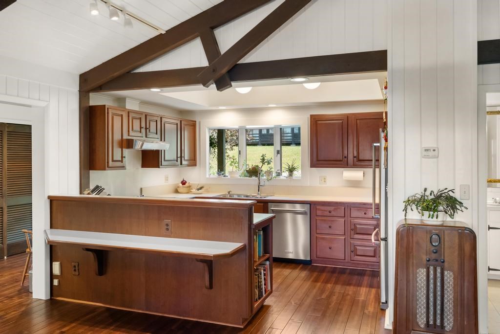 121 Hill Drive Harbor Springs MI 49740