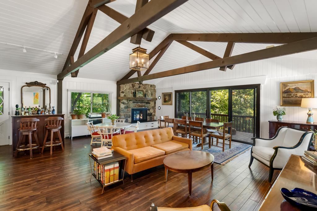 121 Hill Drive Harbor Springs MI 49740