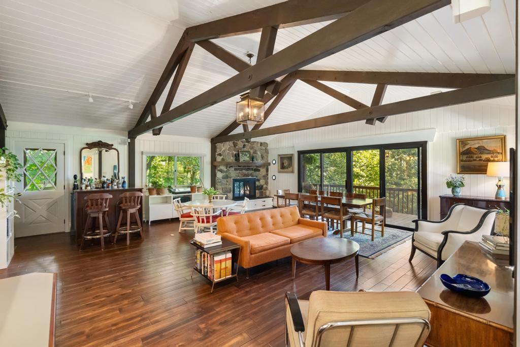 121 Hill Drive Harbor Springs MI 49740
