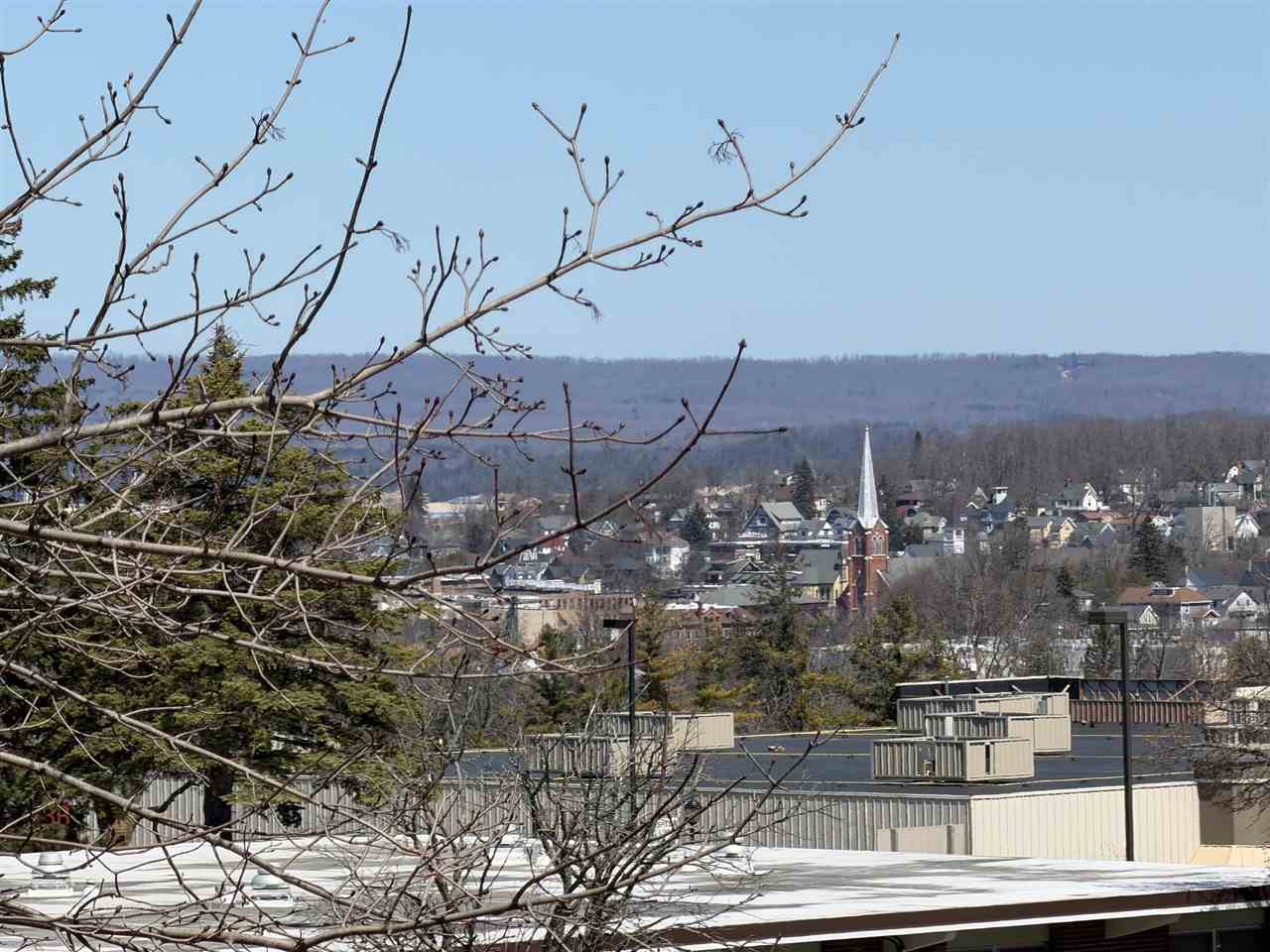 1415 Highland Drive Petoskey MI 49770