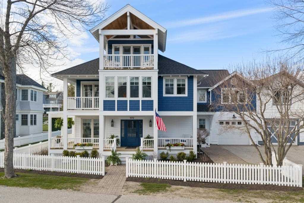 1172 W Bay Road Harbor Springs MI 49740