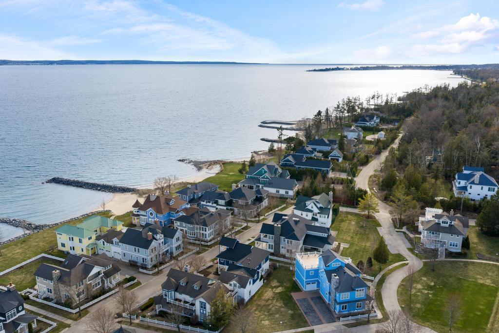 1172 W Bay Road Harbor Springs MI 49740