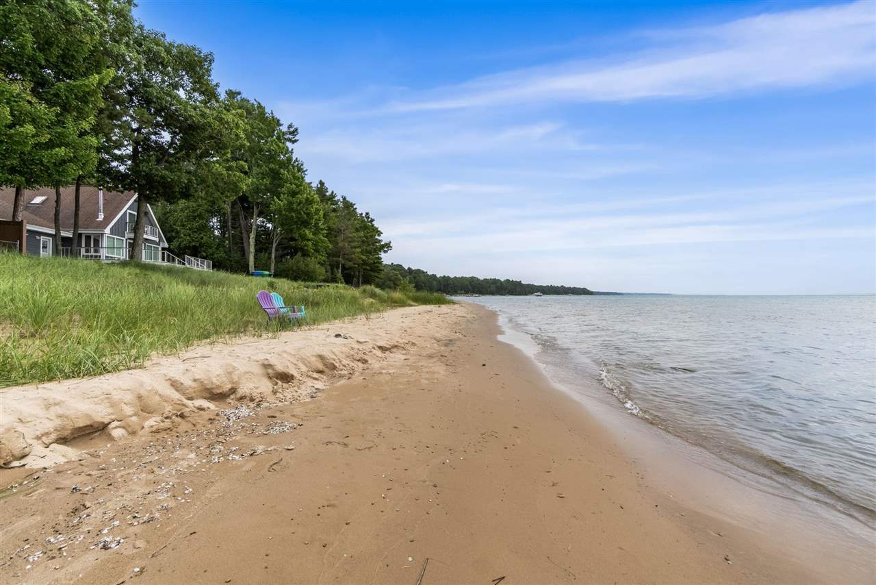 5628 Mackenzie Drive Kewadin MI 49648