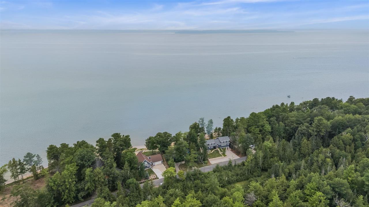 5628 Mackenzie Drive Kewadin MI 49648