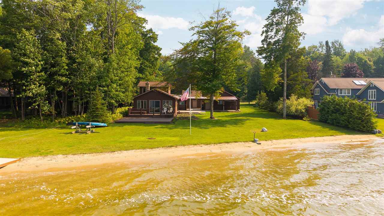 9669 Trails End Road Petoskey MI 49770
