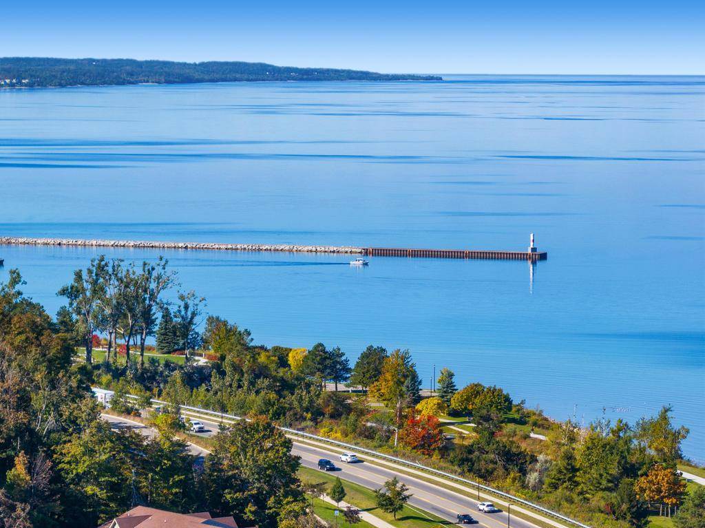 920 & 924 Arlington Avenue Petoskey MI 49770