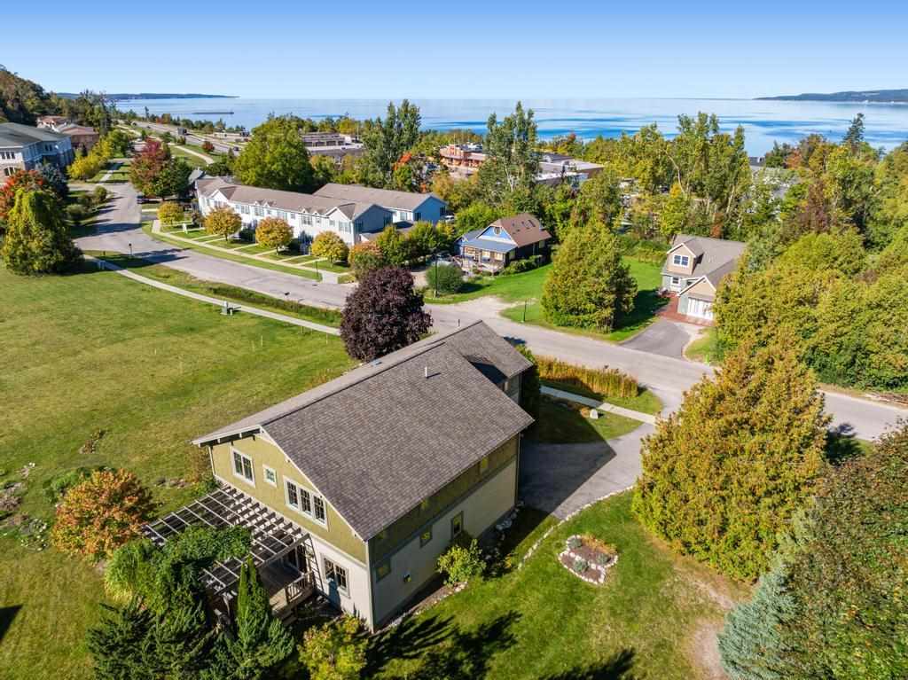 920 & 924 Arlington Avenue Petoskey MI 49770