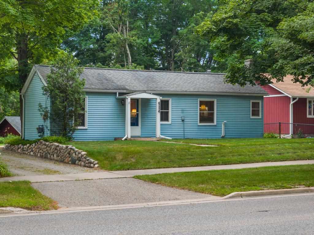 418 E Lake Street Harbor Springs MI 49740