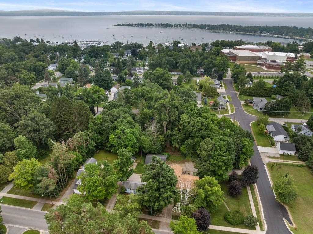 418 E Lake Street Harbor Springs MI 49740