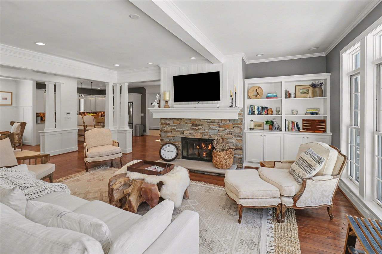 1838 Bluff's Edge Harbor Springs MI 49740