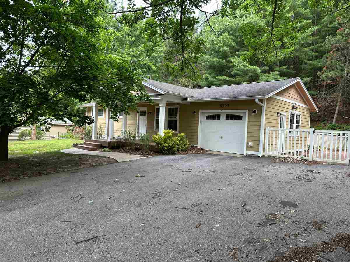 6393 Center Road Traverse City MI 49686