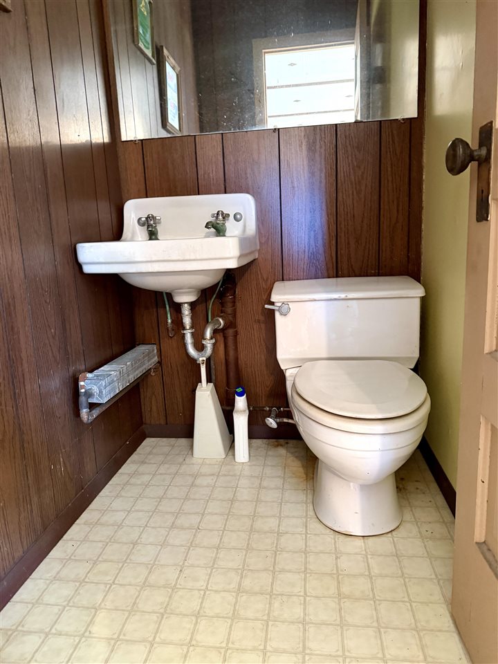 6592 S Us 31 Charlevoix MI 49720