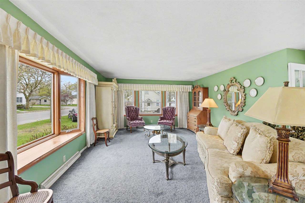 404 May Street Charlevoix MI 49720