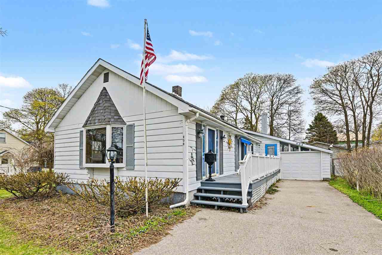 404 May Street Charlevoix MI 49720