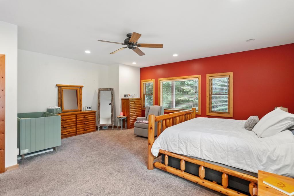 1520 Valley Drive Mackinaw City MI 49701