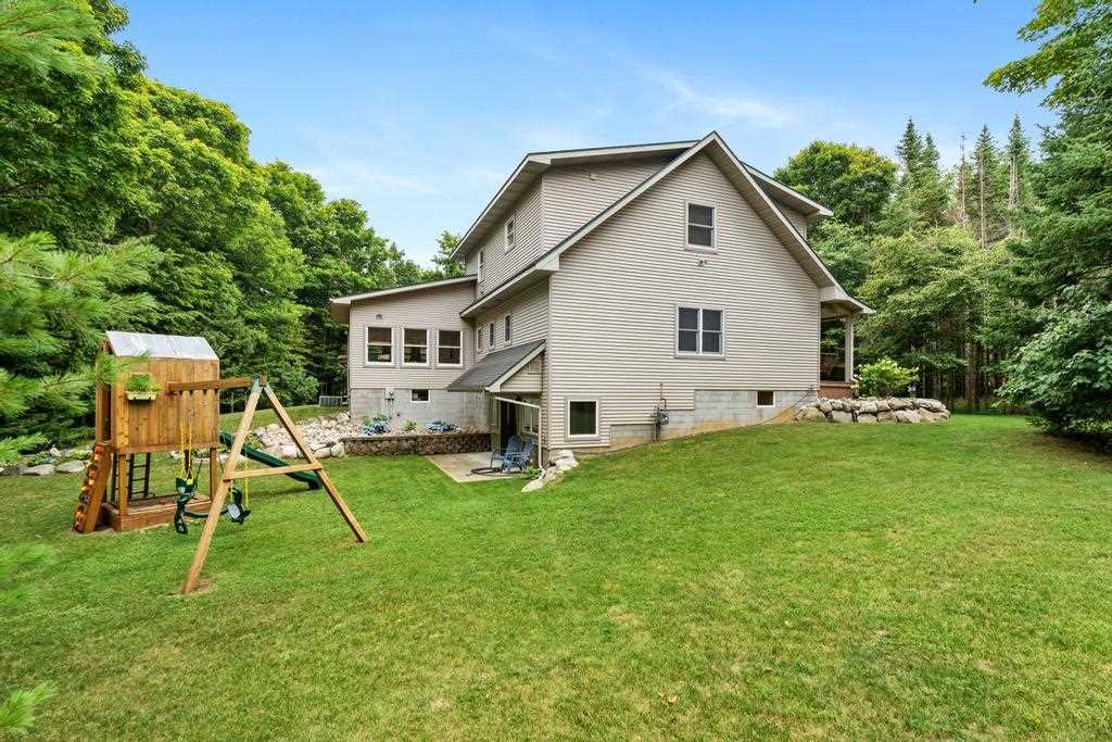 1520 Valley Drive Mackinaw City MI 49701