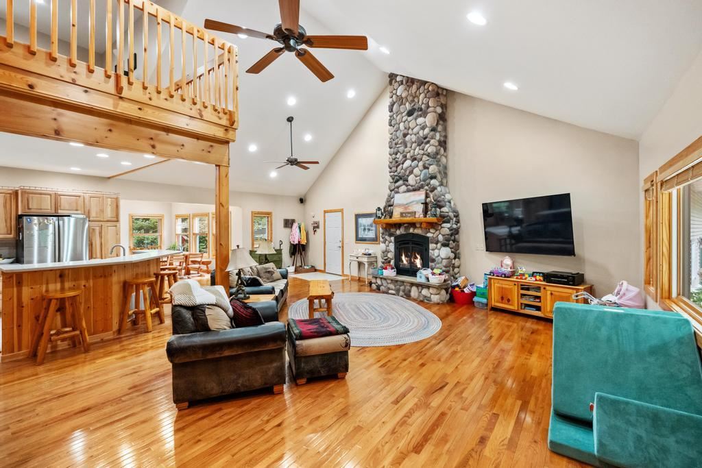 1520 Valley Drive Mackinaw City MI 49701