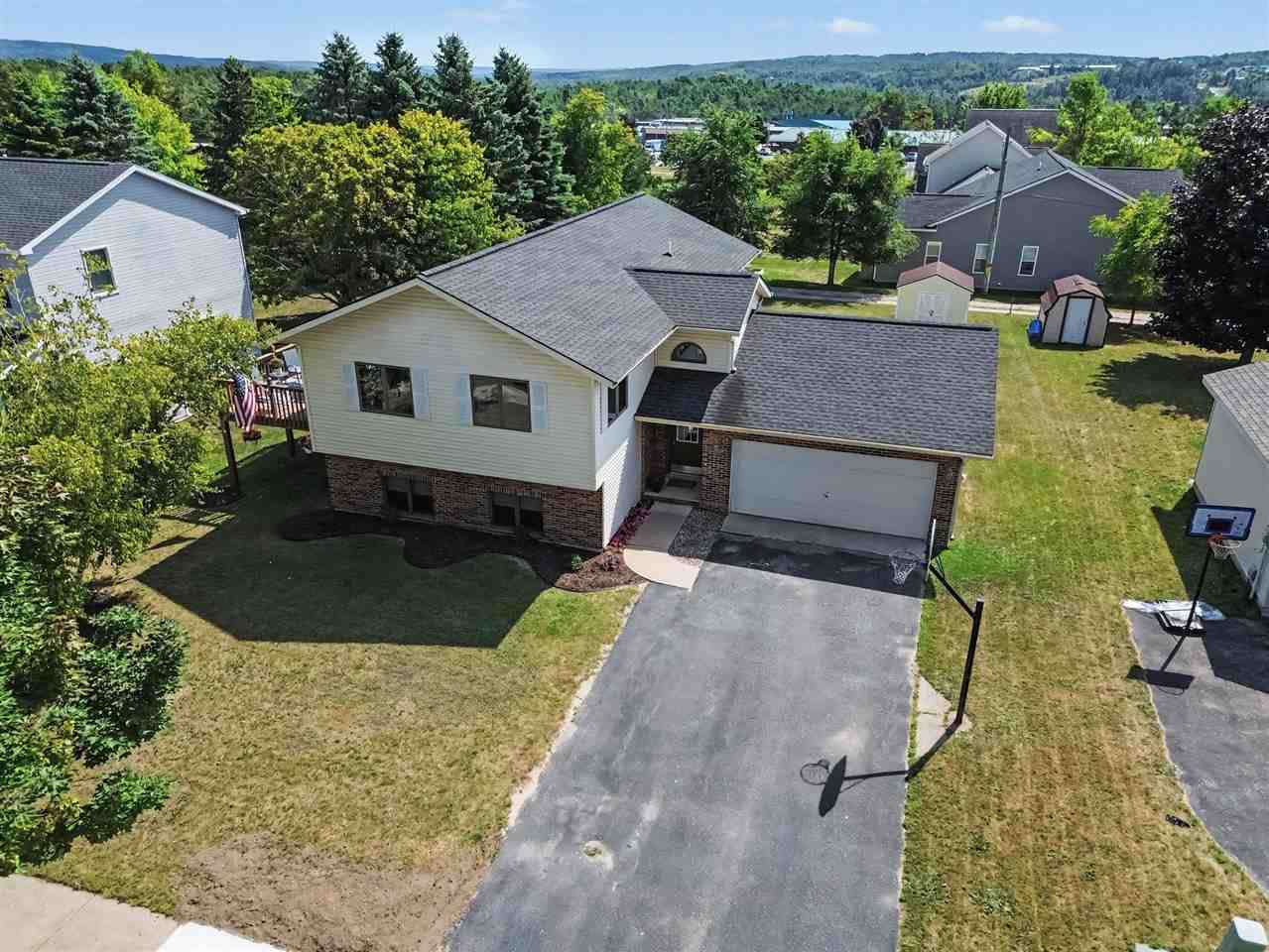 512 College View Drive Petoskey MI 49770