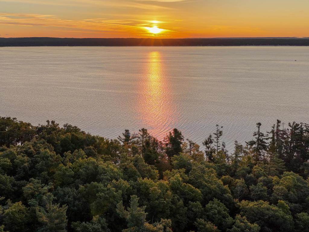 1442 Indian Point Road Brutus MI 49716