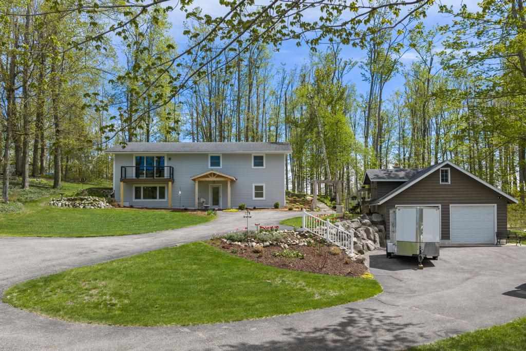 1525 Quick Road Harbor Springs MI 49740