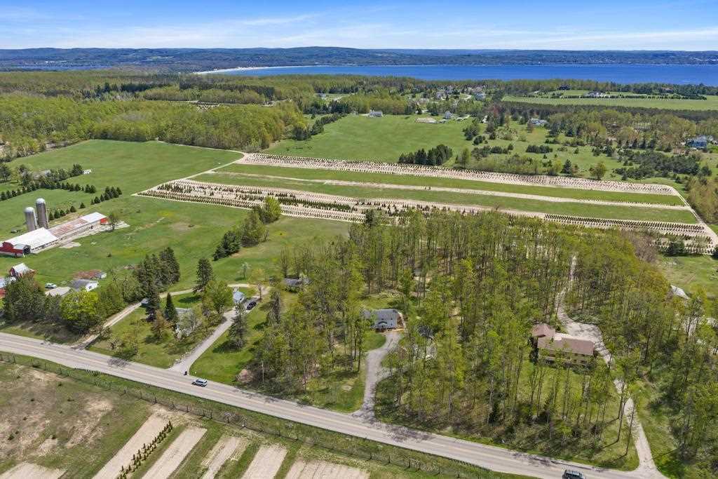 1525 Quick Road Harbor Springs MI 49740