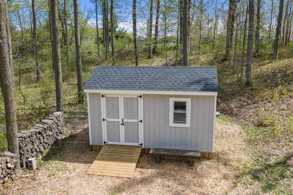 1525 Quick Road Harbor Springs MI 49740