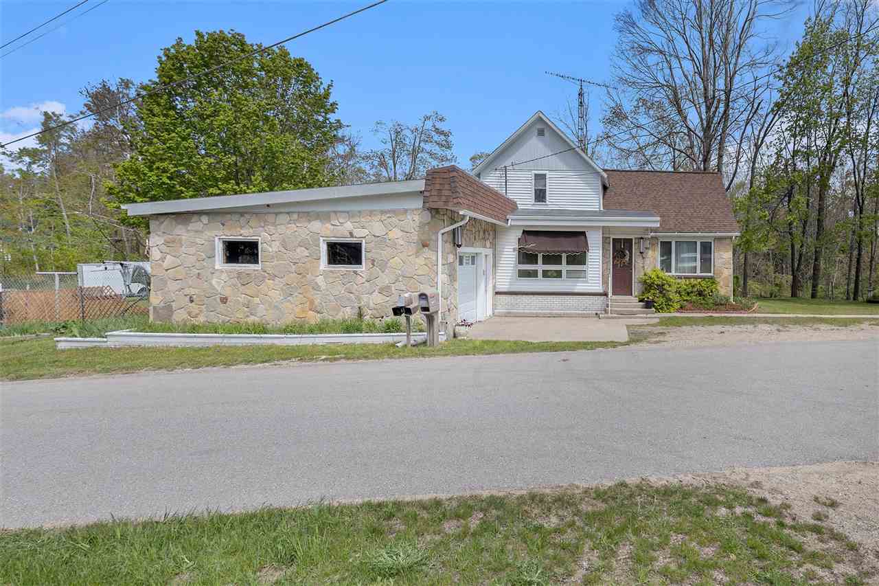 6073 Rocky Beach Avenue Charlevoix MI 49720