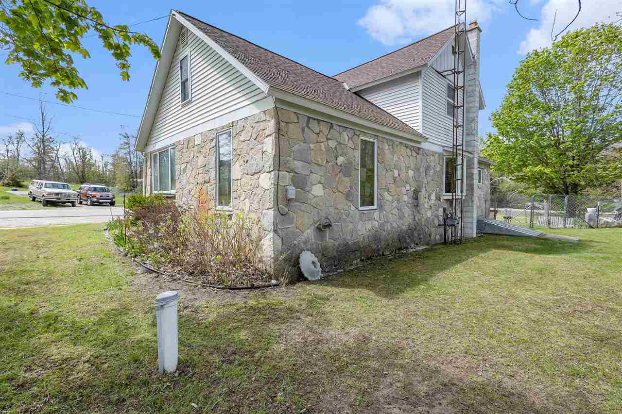 6073 Rocky Beach Avenue Charlevoix MI 49720