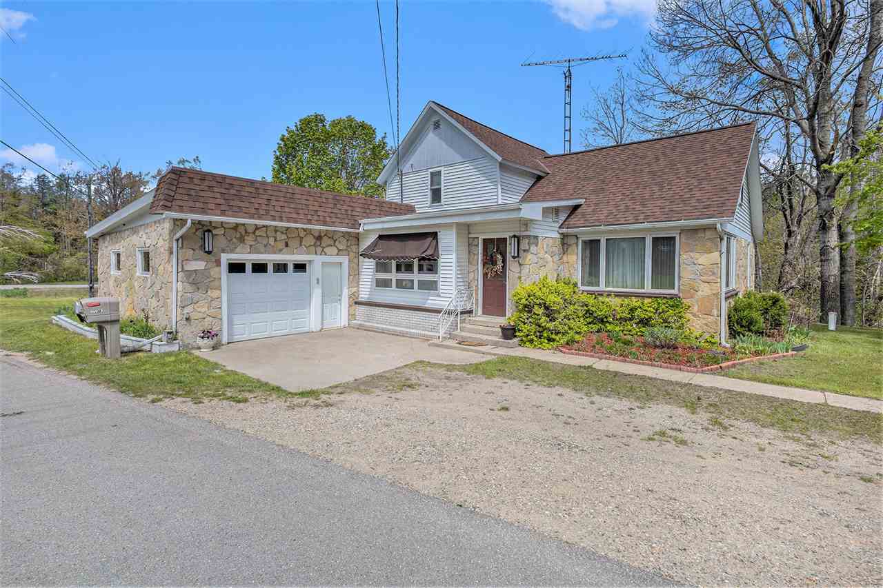 6073 Rocky Beach Avenue Charlevoix MI 49720