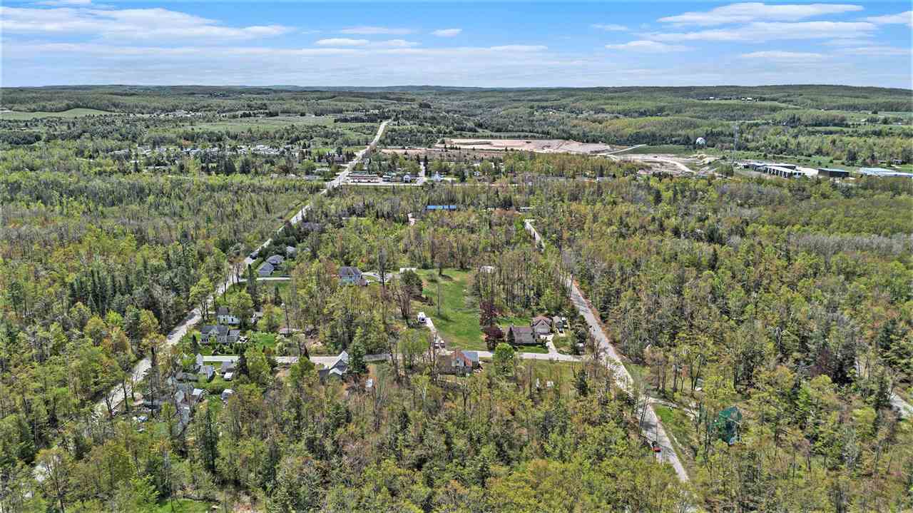 6073 Rocky Beach Avenue Charlevoix MI 49720