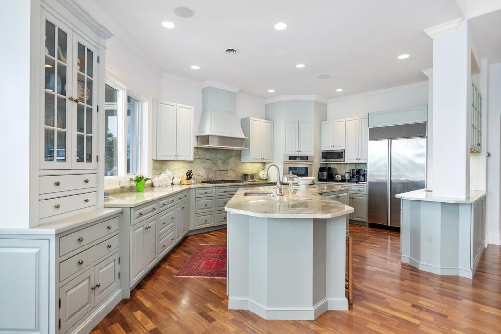 6804 Preserve Drive Bay Harbor MI 49770
