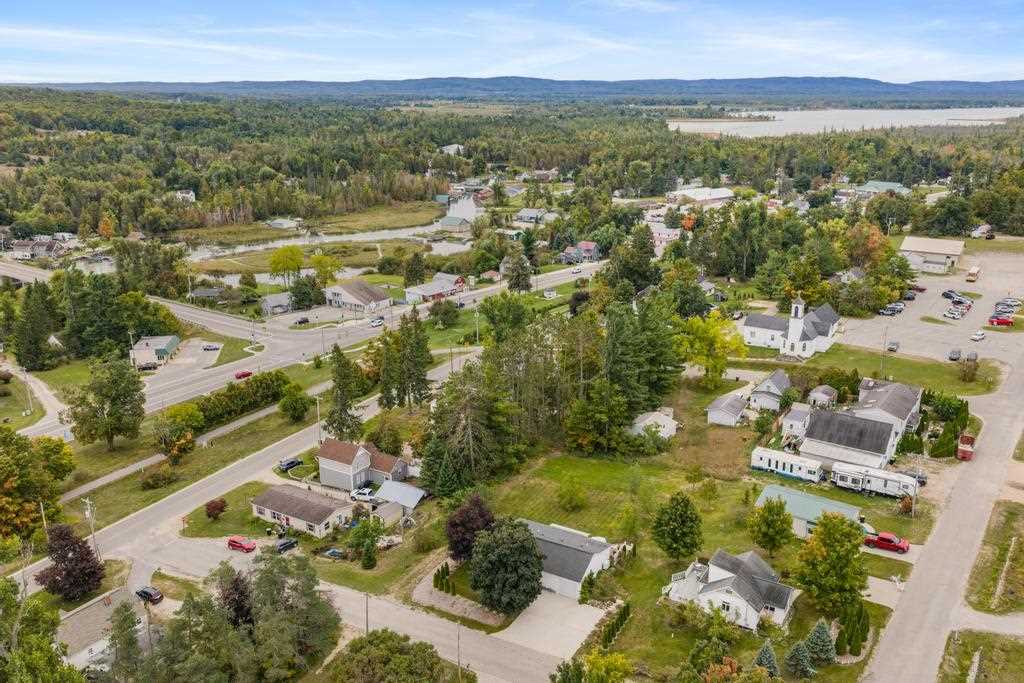 6180 Lansing Street Alanson MI 49706