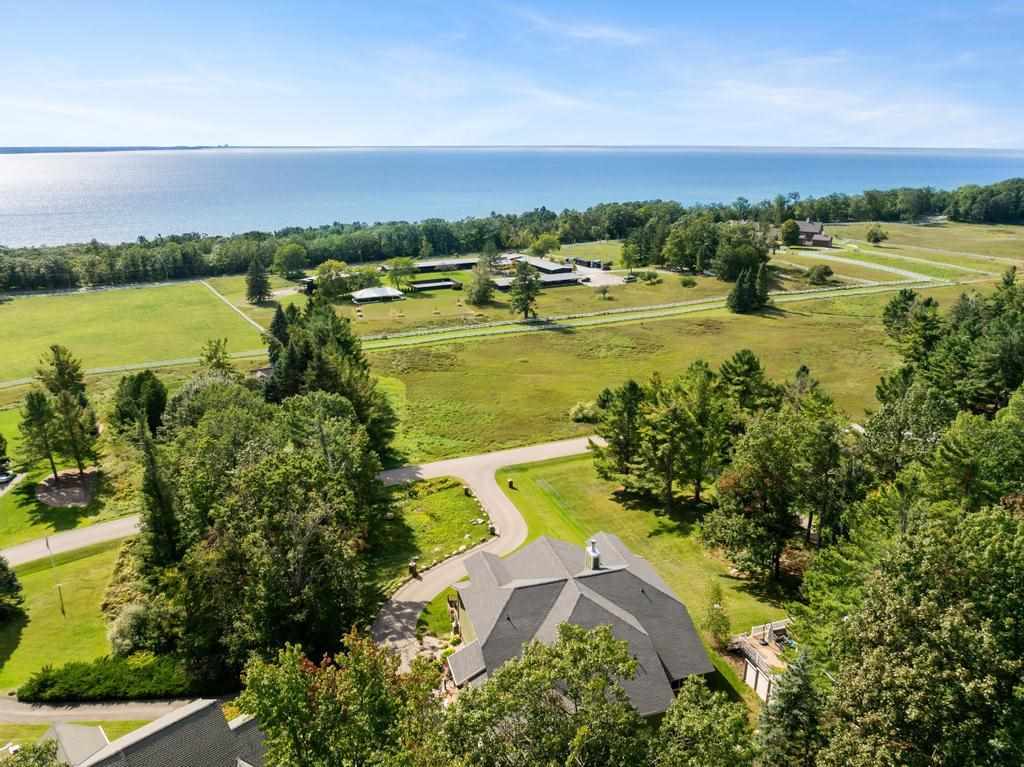 1267 Pine Tree Trail Harbor Springs MI 49740