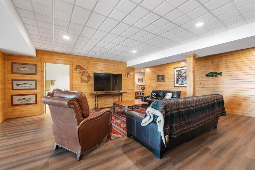 1267 Pine Tree Trail Harbor Springs MI 49740