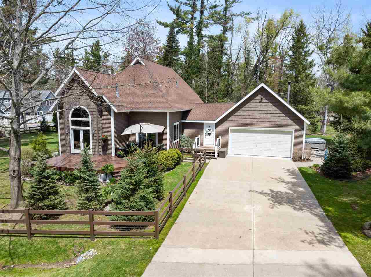 6330 Oakley Avenue Indian River MI 49749