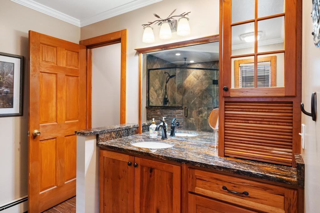 6330 Oakley Avenue Indian River MI 49749