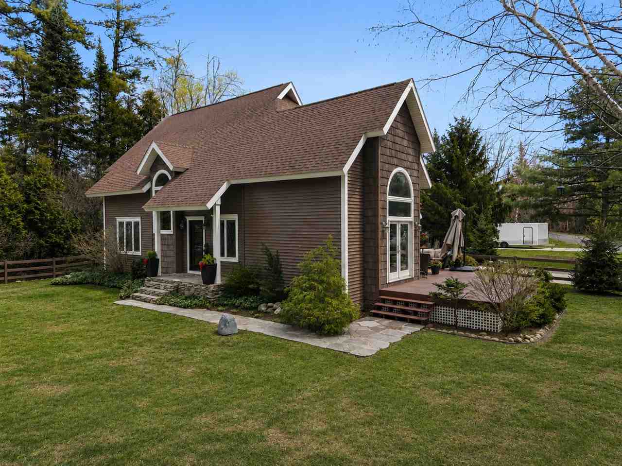 6330 Oakley Avenue Indian River MI 49749