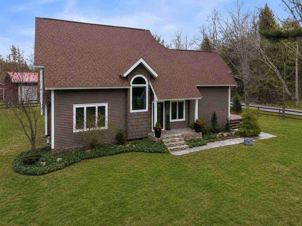 6330 Oakley Avenue Indian River MI 49749