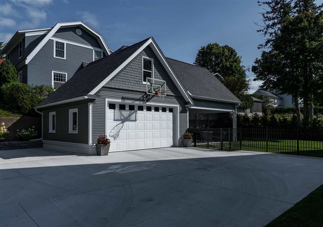 604 Bay Street Petoskey MI 49770