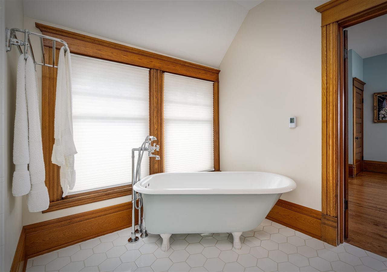 604 Bay Street Petoskey MI 49770