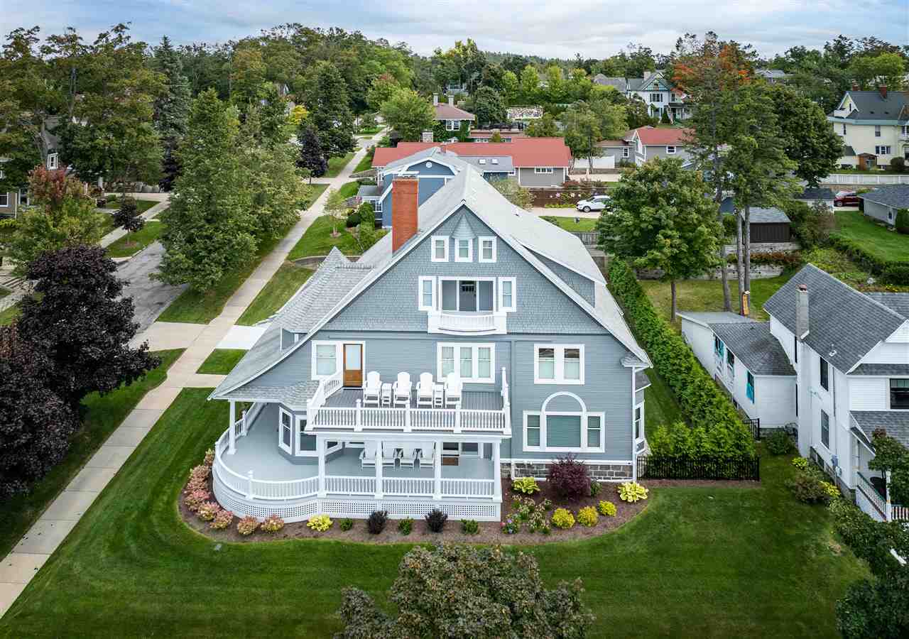 604 Bay Street Petoskey MI 49770