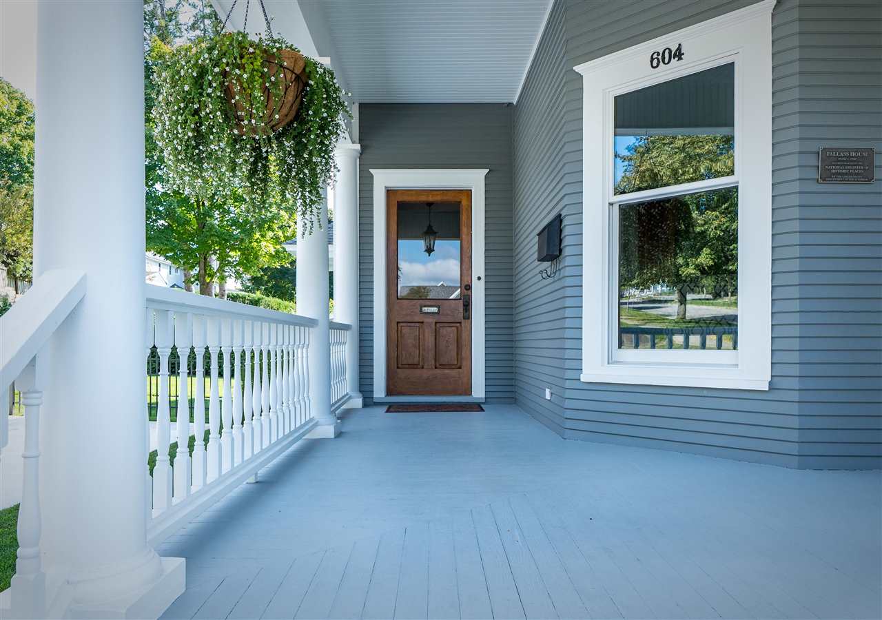 604 Bay Street Petoskey MI 49770