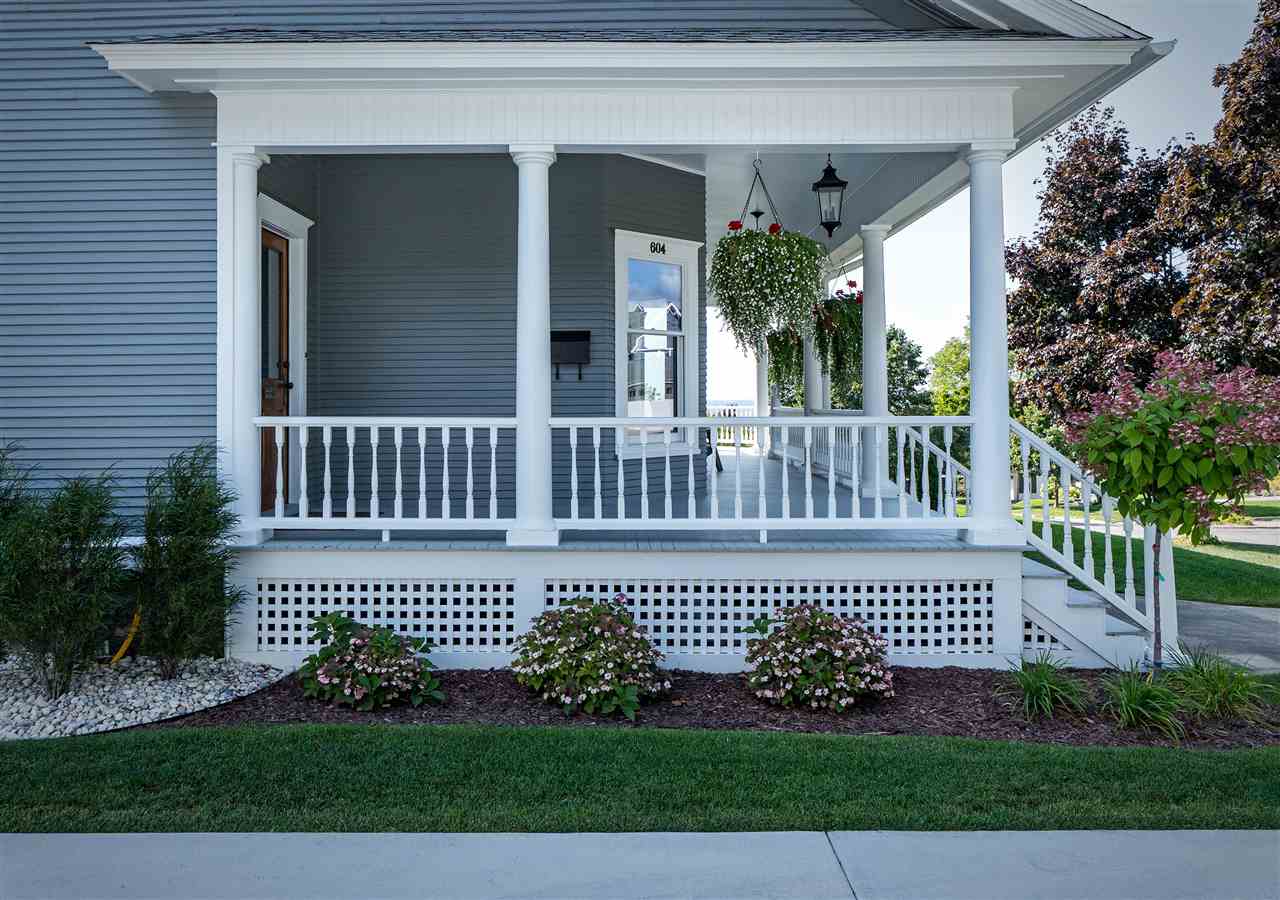 604 Bay Street Petoskey MI 49770