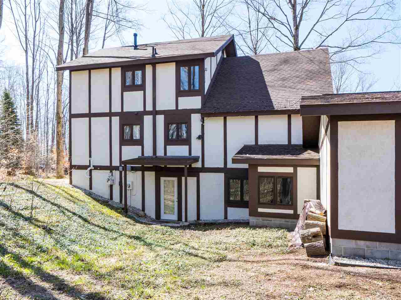 222 Royalview Harbor Springs MI 49740