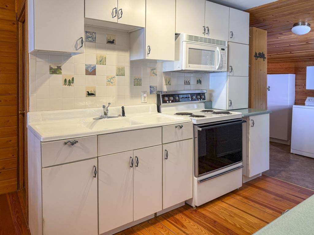 25895 Pine Street Beaver Island MI 49782
